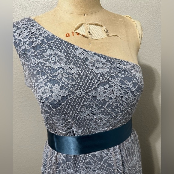 Tiffany Rose Maternity Gia Lace One Shoulder Maxi Gown Blue NWT includes sash! - Picture 3 of 10